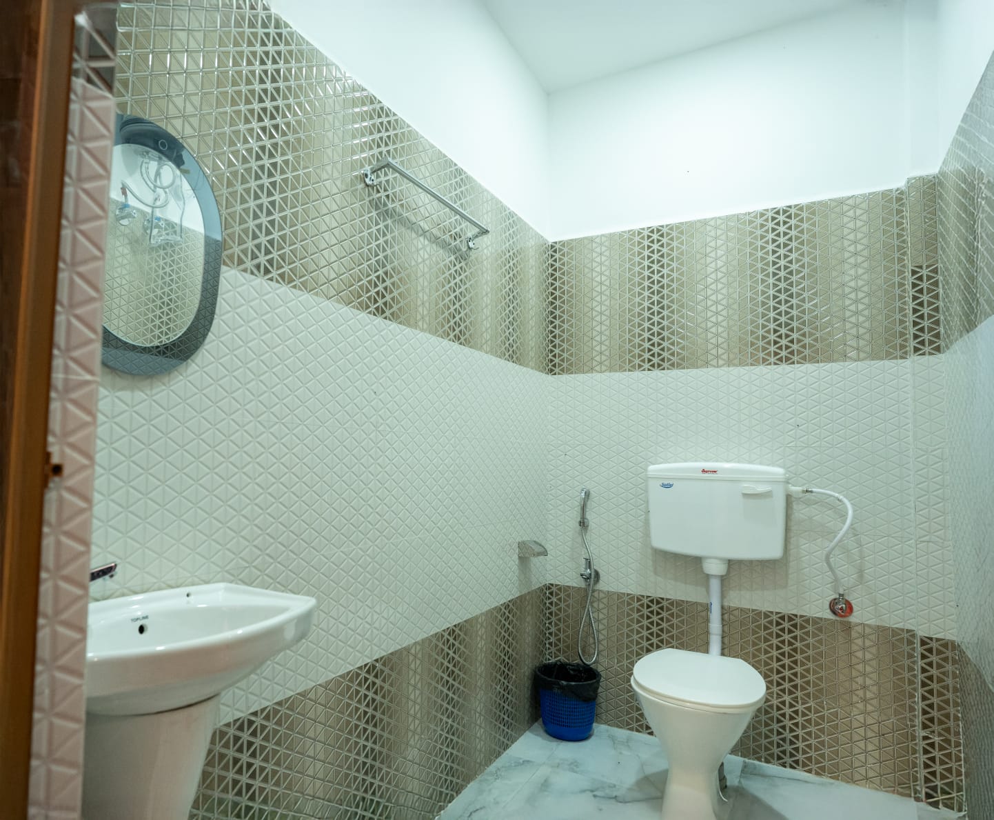 Gorumara Homestay - Image 9